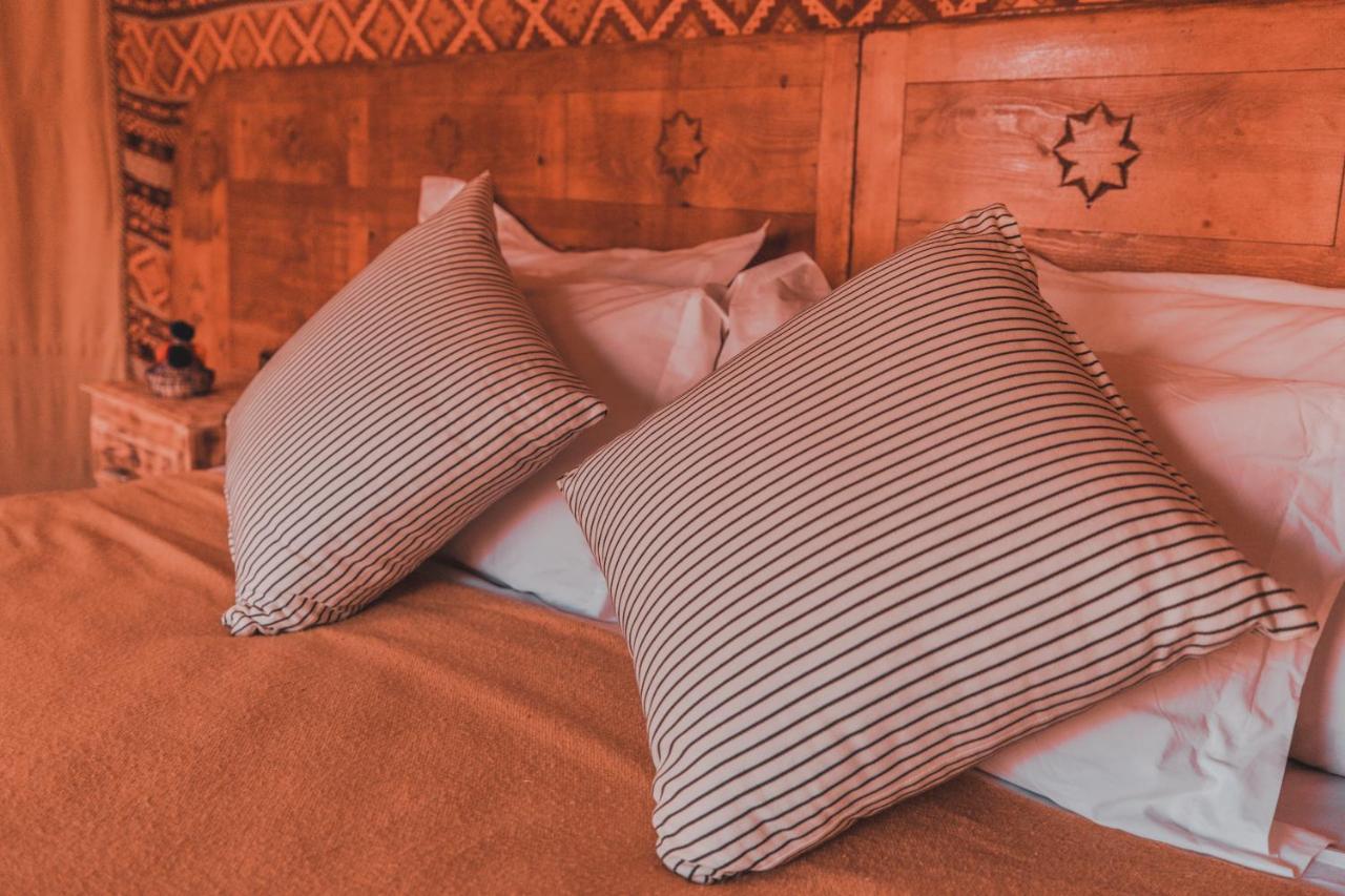 Caravanserai Luxury Desert Tented Camp Merzuga Kültér fotó